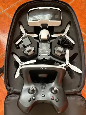 Controlador de dron con funda y accesorios — foto 1