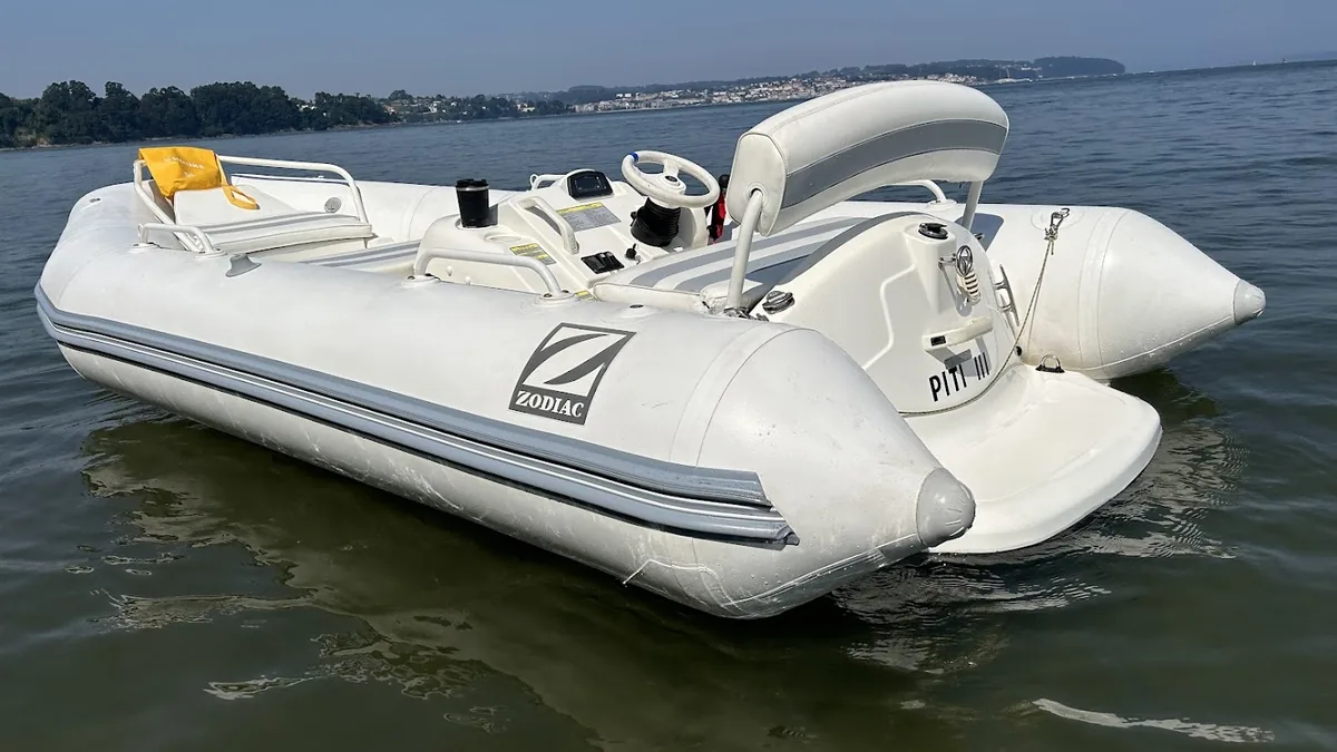 SEMIRRIGIDA ZODIAC CON TURBINA 90 CV